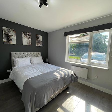 Letzi Premium Cozy Retreat Private En-Suite Rooms, Wembley Londres Exterior foto