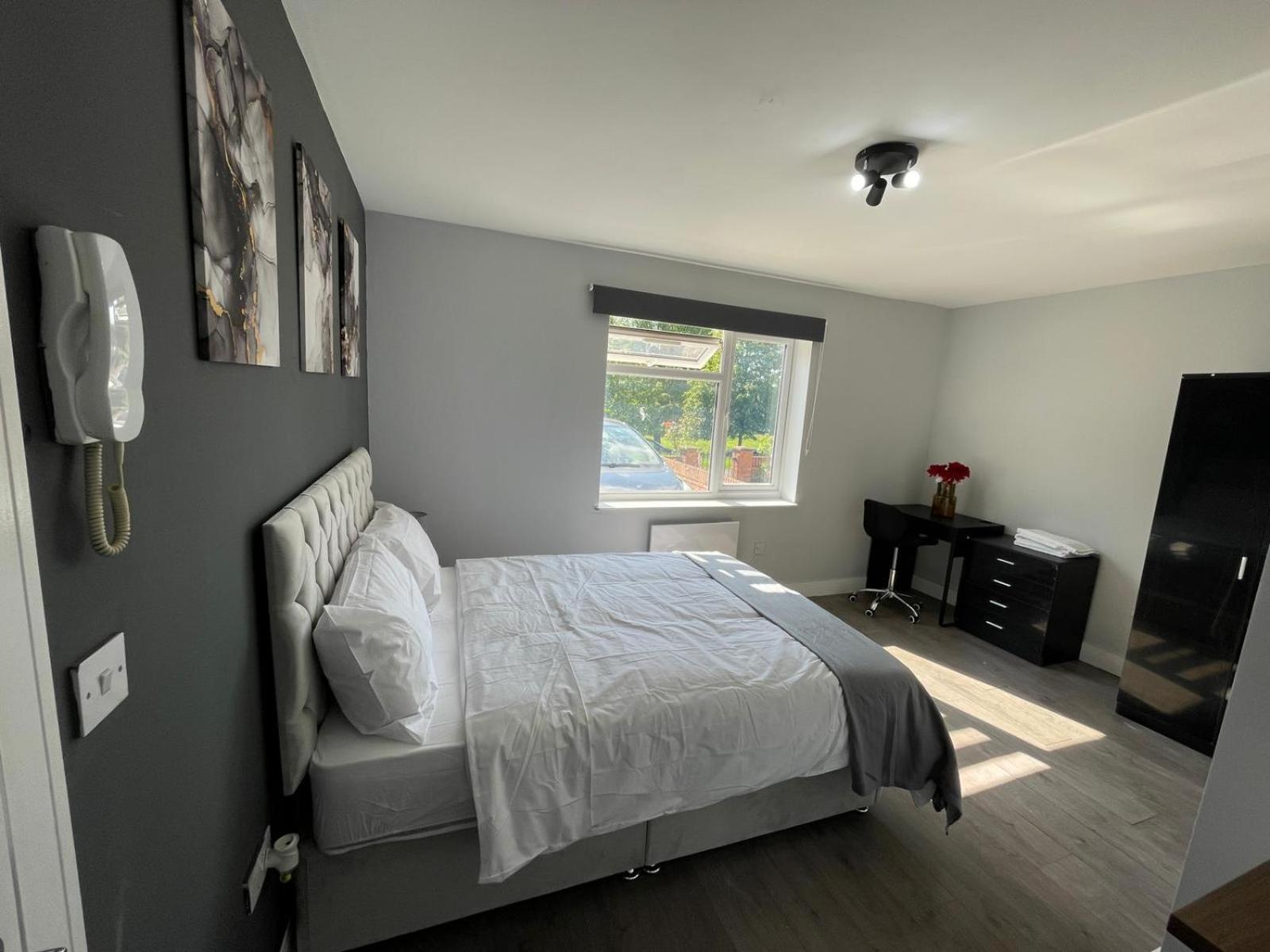 Letzi Premium Cozy Retreat Private En-Suite Rooms, Wembley Londres Exterior foto