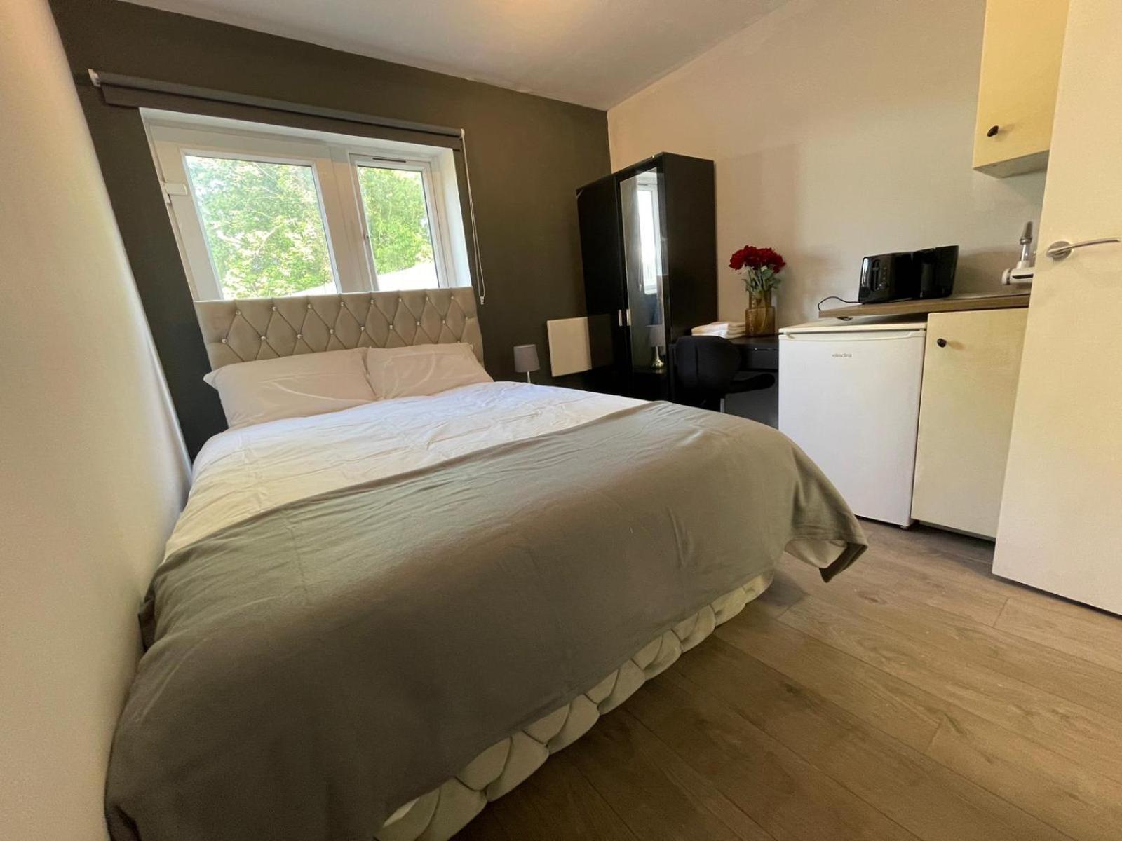 Letzi Premium Cozy Retreat Private En-Suite Rooms, Wembley Londres Exterior foto