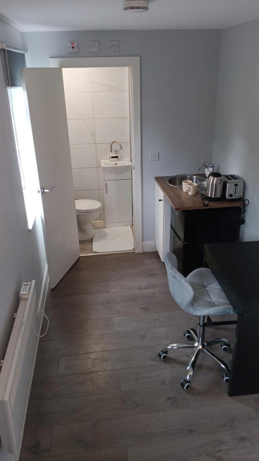 Letzi Premium Cozy Retreat Private En-Suite Rooms, Wembley Londres Exterior foto