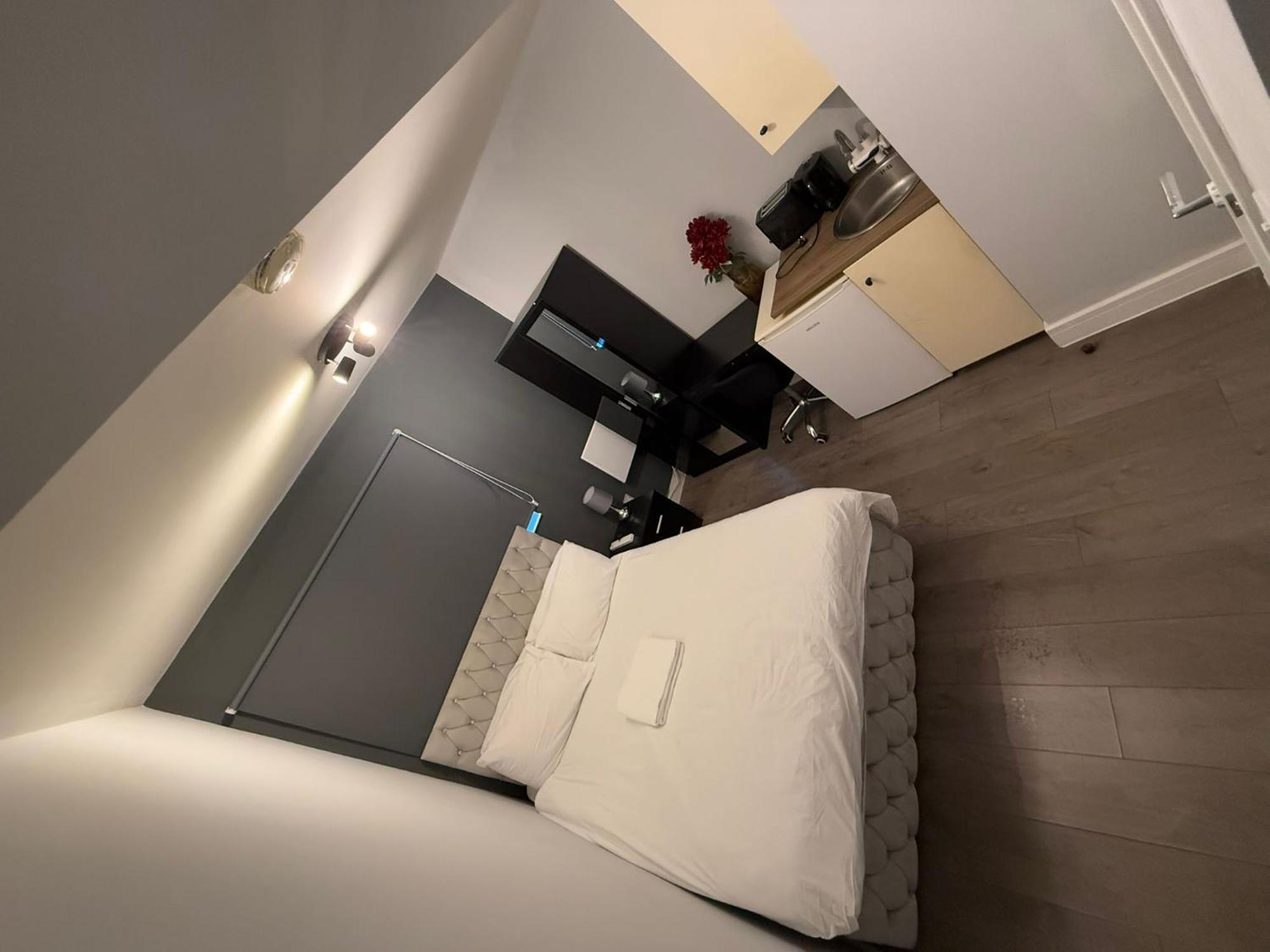 Letzi Premium Cozy Retreat Private En-Suite Rooms, Wembley Londres Exterior foto